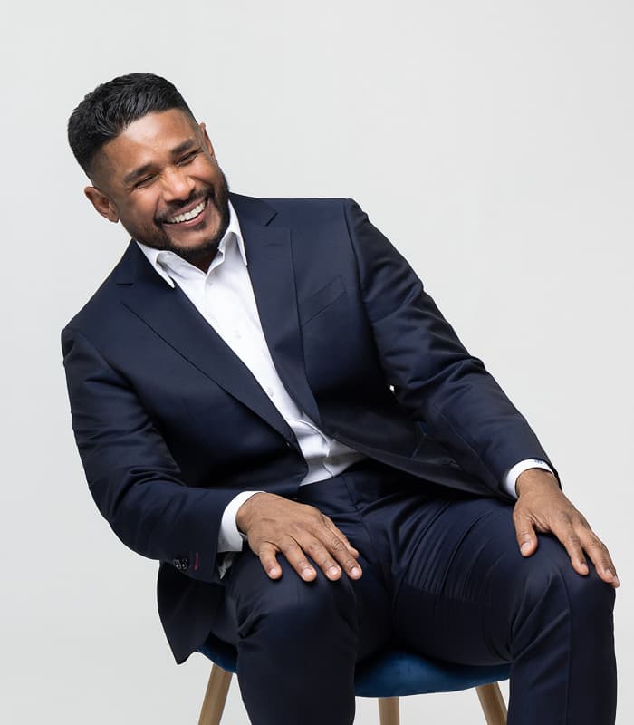 Barjes Angulo crouching